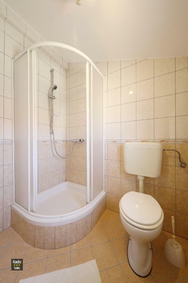 Apartment Josip ヴィル エクステリア 写真